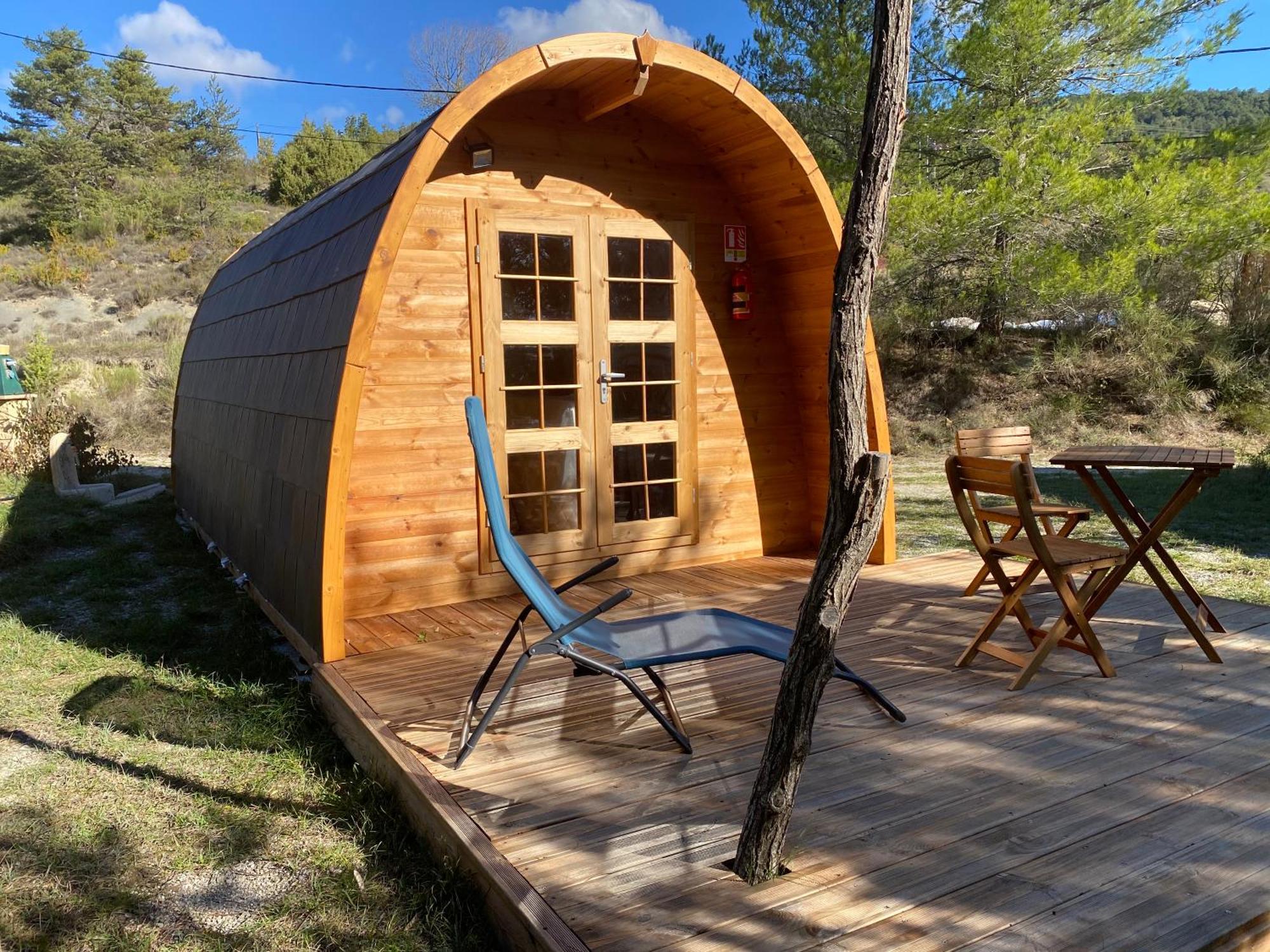 Camping Les Hauts De Rosans Bagian luar foto